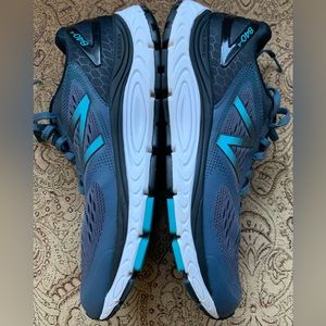 New Balance 840 V4 Running Sneakers Women’s size 10.5